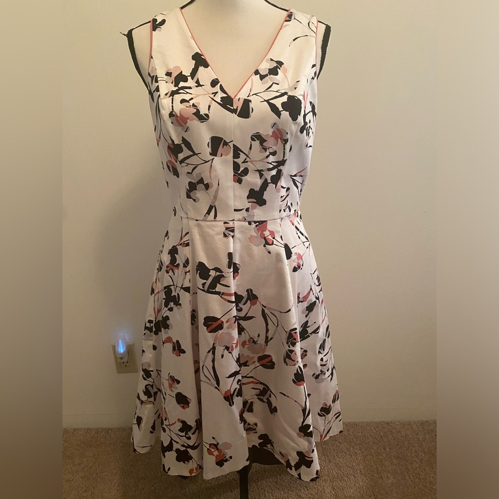 White House Black Market dress size 6